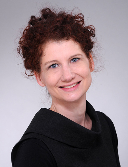Dr. Anna Heschl